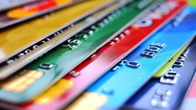 Can Using a Credit Card Help You Pay Off Student Loans?