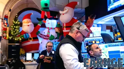 Wall Street Attempts to Stabilize Following Tech Sector Decline